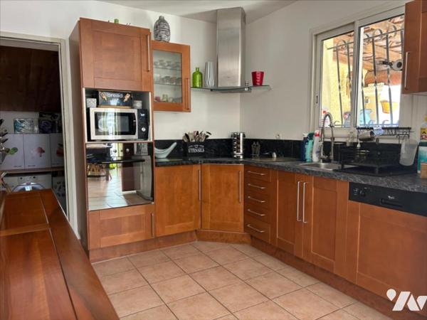 Maison T4 de PP 104 m² avec jardin et garage à BERRE L'ETANG
