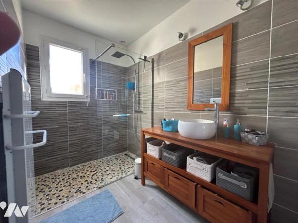 Maison T4 de PP 104 m² avec jardin et garage à BERRE L'ETANG