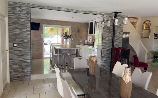 Maison à vendre    4 pièces • 234 m2 Brigueuil