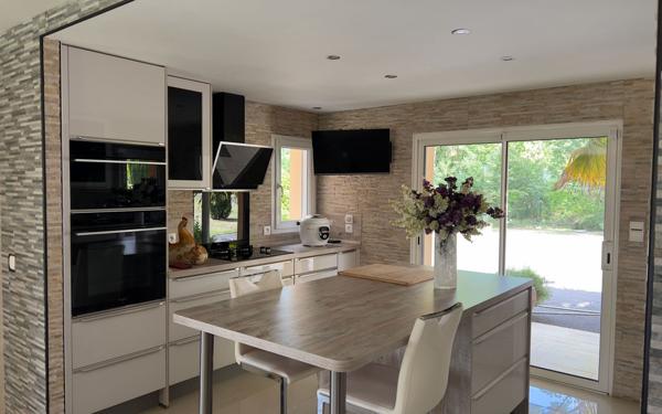 Maison à vendre    4 pièces • 234 m2 Brigueuil