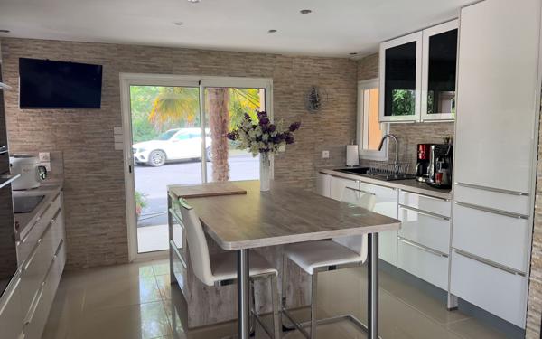 Maison à vendre    4 pièces • 234 m2 Brigueuil