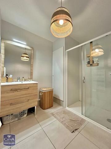 Appartement à vendre 1 pièce 27m² Bron (69500)
