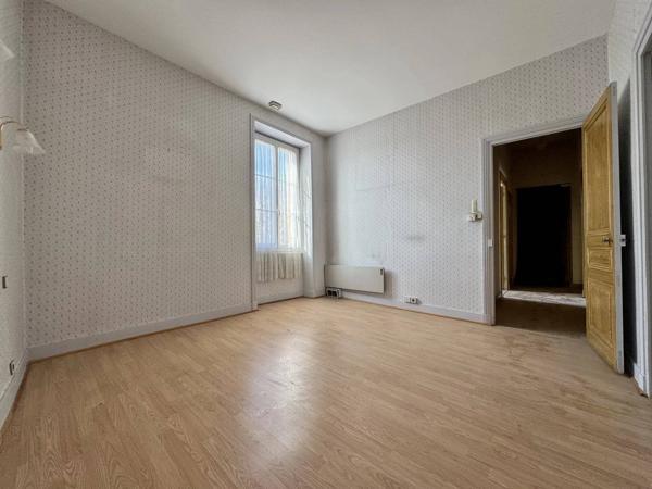 Appartement T5 de 106 m2 avec 167 m2 de terrain
