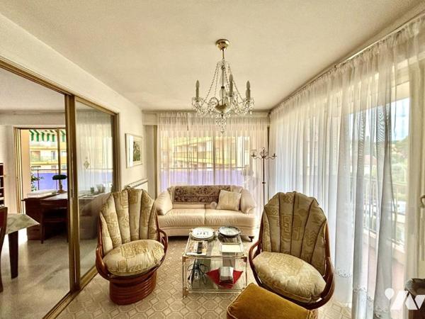 Roquebrune-Cap-Martin, CARNOLES, 4 pièces de 76 m², 4 balcons, parking et cave