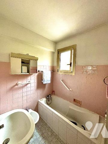 Roquebrune-Cap-Martin, CARNOLES, 4 pièces de 76 m², 4 balcons, parking et cave