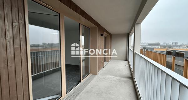 Location Appartement 3 pièces 61.99 m² - Bordeaux 33100