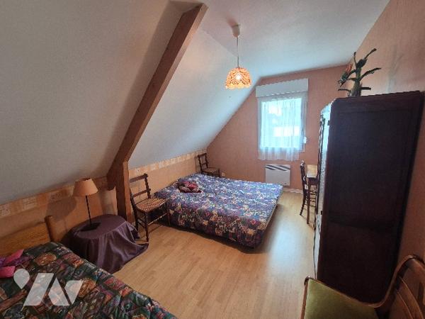 Une maison de 100 m², proche de la mer, dotée d’un terrain de 708 m², 4 chambres.