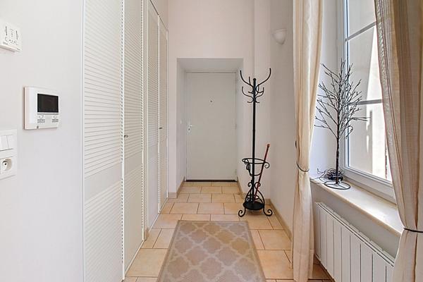 A VENDRE Appartement 3 pièces de 70m² - rez de jardin 216m² - Garage - cave - proche village