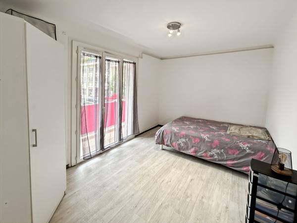 APPARTEMENT DE TYPE 3 PIECES, COMMODITES A PIEDS