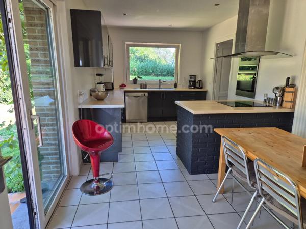 Maison individuelle 5 chambres offrant 206m2 hab sur parcelle de 2627m2