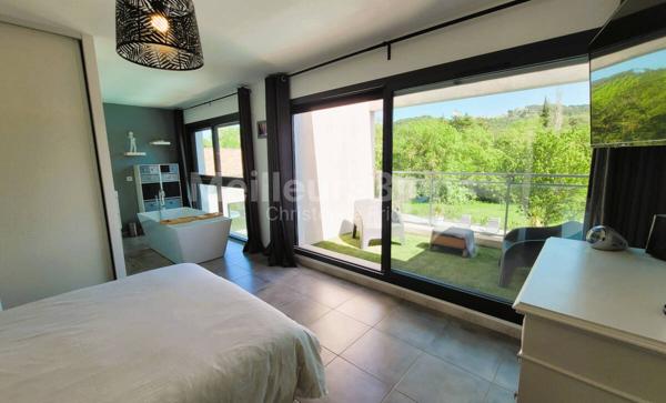 Propriété contemporaine à VENTABREN 360m² Maison, bureaux, appartement, garages