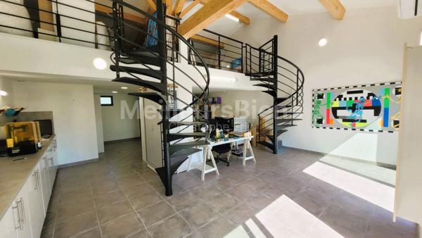 Propriété contemporaine à VENTABREN 360m² Maison, bureaux, appartement, garages