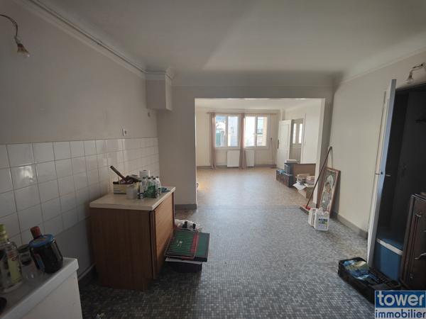 A saisir maison de ville de 3 chambres dressing, cour