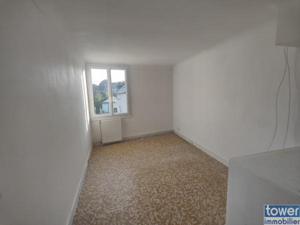 A saisir maison de ville de 3 chambres dressing, cour