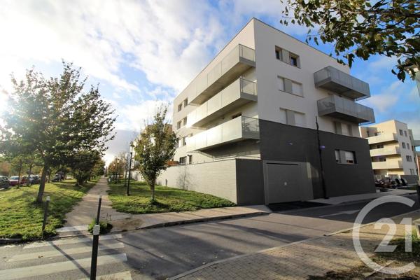 Appartement F4 à vendre  4 pièces - 76 m 2   REIMS  - 51