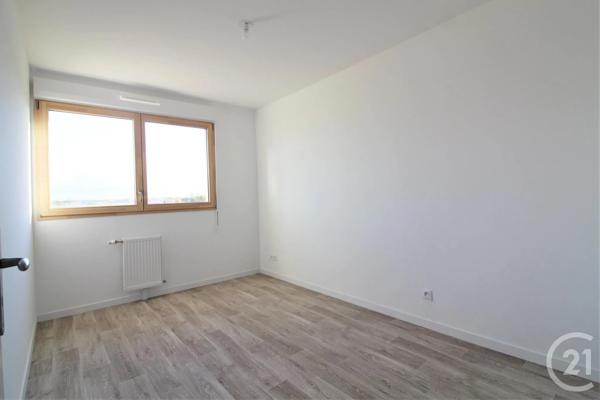 Appartement F4 à vendre  4 pièces - 76 m 2   REIMS  - 51