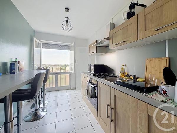 Appartement à vendre  4 pièces - 77 m 2   ST ANDRE LES VERGERS  - 10