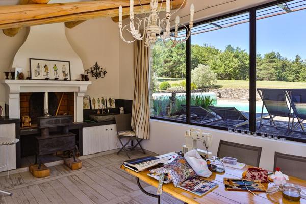 Vente Maison de luxe Céreste 15 Pièces 220 m²