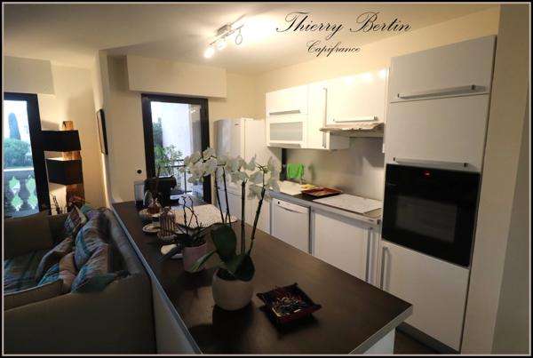 Dpt Alpes Maritimes (06), à vendre LE CANNET appartement T4 de 90,45 m² - Plain pied