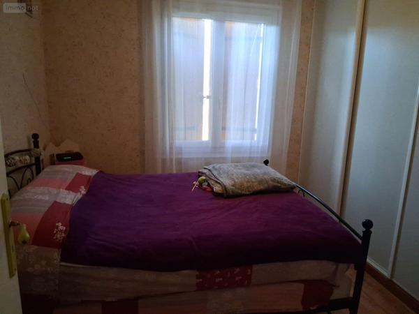 Pavillon à vendre à Saint-Bonnet-sur-Gironde en Charente-Maritime (17150), ref : 33082/341