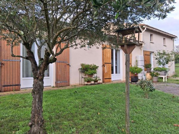 Pavillon à vendre à Saint-Bonnet-sur-Gironde en Charente-Maritime (17150), ref : 33082/341