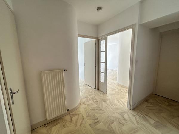 LA ROCHE SUR YON - BEL APPARTEMENT + EMPLACEMENT DE PARKING , La roche sur yon LA ROCHE SUR YON - BEL APPARTEMENT + EMPLACEMENT DE PARKING , La roche sur yon
