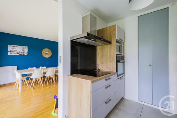 Appartement F4 à vendre  4 pièces - 98,99 m2 ECHIROLLES - 38