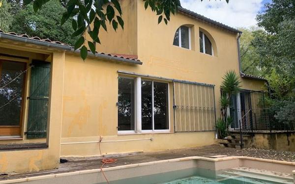 Maison à louer    6 pièces • 175 m2 Nîmes