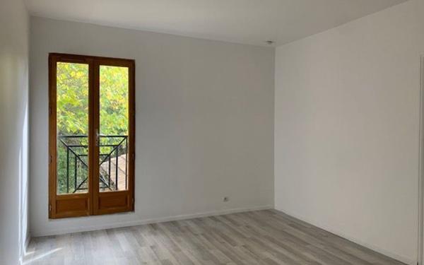 Maison à louer    6 pièces • 175 m2 Nîmes