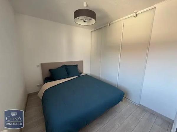 Appartement à louer 2 pièces 37.6m² Saint-Genis-Pouilly (01630)