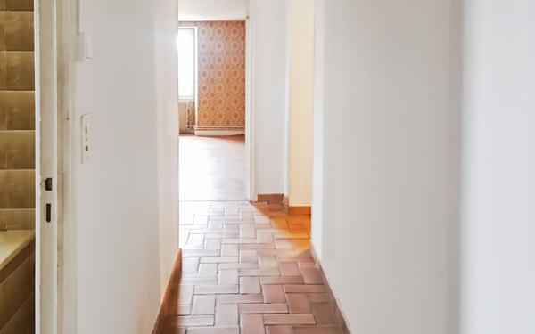 Maison à louer    5 pièces •  Douzillac