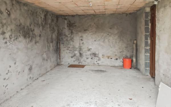 Maison à louer    5 pièces •  Douzillac