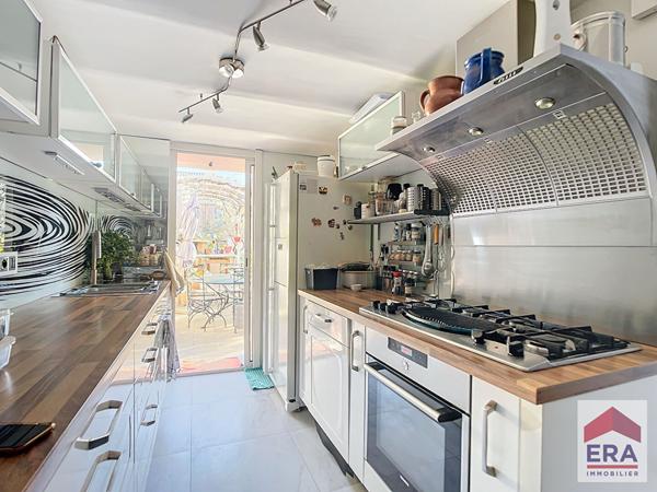 A VENDRE : Maison individuelle mitoyenne secteur Chutes-Lavie 13013  Marseille