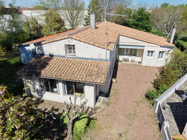 Maison Meschers Sur Gironde 7 pièce(s) 219 m2 Meschers sur gironde