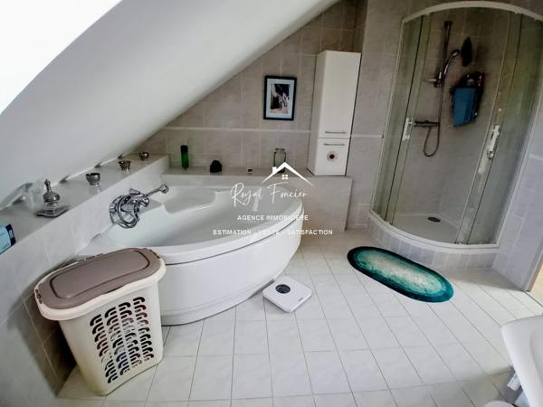 Vue sur la campagne, venez poser vos valises dans cette charmante maison familiale