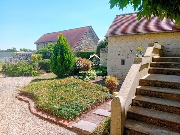 Vue sur la campagne, venez poser vos valises dans cette charmante maison familiale