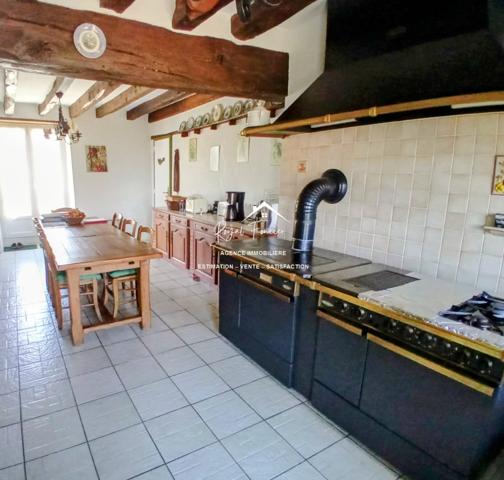 Vue sur la campagne, venez poser vos valises dans cette charmante maison familiale