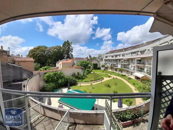 Appartement à louer 1 pièce 29.5m² Poitiers (86000)