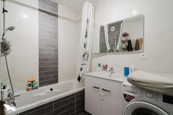 Appartement à vendre |  Genas |  3 pièces | 70 m²