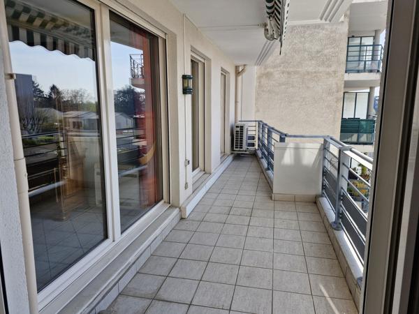 BRON CENTRE T4 DE 100 m²