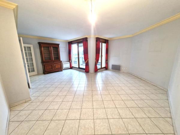 BRON CENTRE T4 DE 100 m²