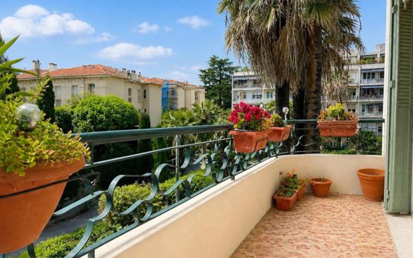 Appartement à vendre    2 pièces • 41,57 m2 Nice