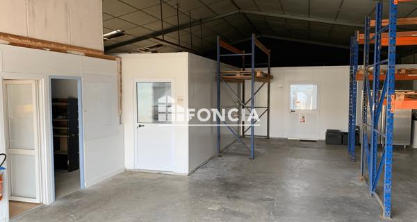 À vendre Local commercial 500 m² - Niort 79000