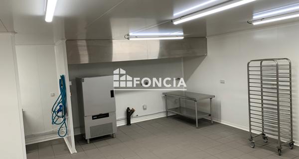 À vendre Local commercial 500 m² - Niort 79000