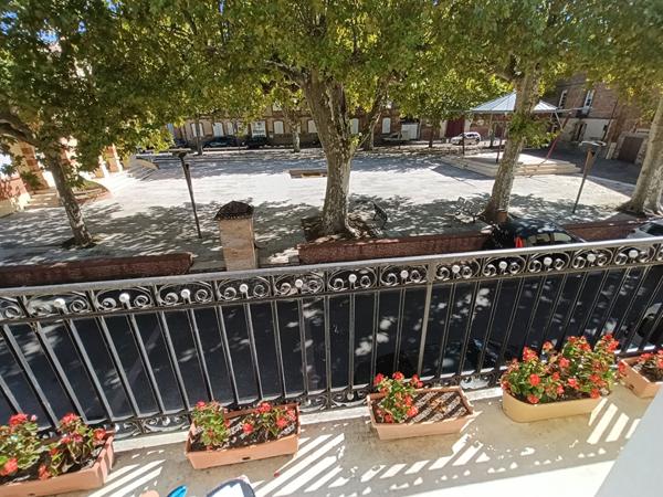 Vente
                Maison122 m² - 6 Pièces -
                    ESCATALENS (82700)