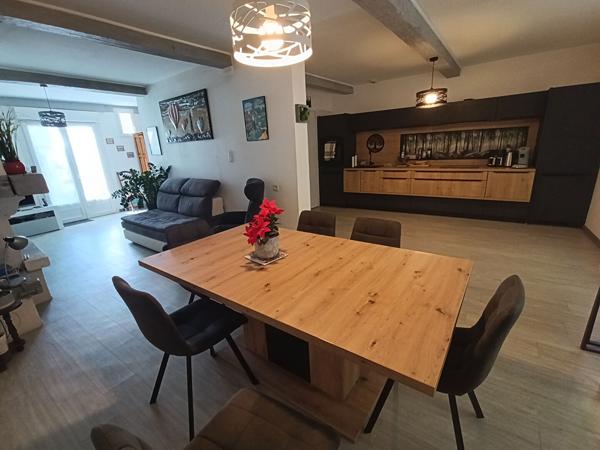 Vente
                Maison122 m² - 6 Pièces -
                    ESCATALENS (82700)