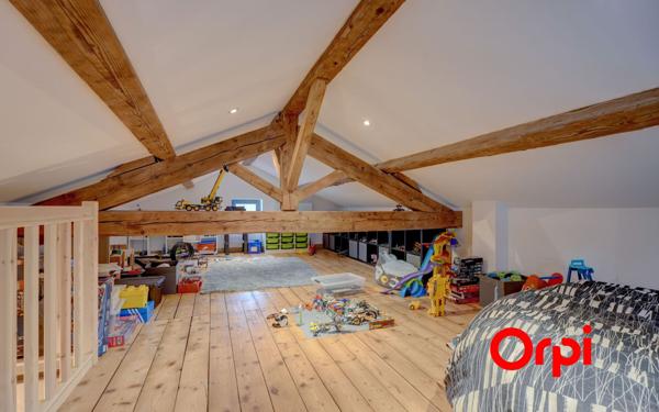 Maison à vendre    6 pièces • 158 m2 Sainte-Foy-lès-Lyon