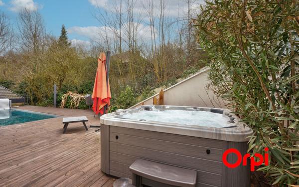 Maison à vendre    6 pièces • 158 m2 Sainte-Foy-lès-Lyon