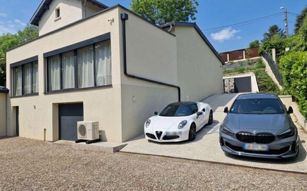 Maison à vendre    6 pièces • 158 m2 Sainte-Foy-lès-Lyon