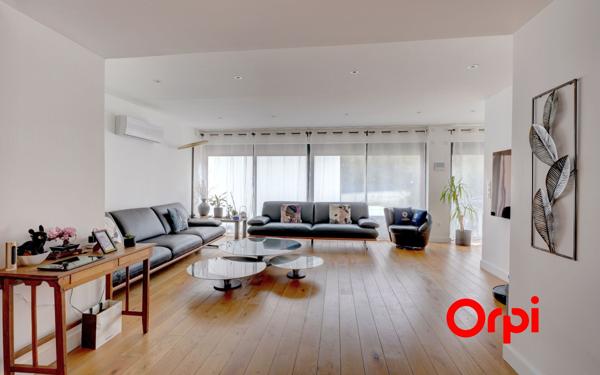 Maison à vendre    6 pièces • 158 m2 Sainte-Foy-lès-Lyon